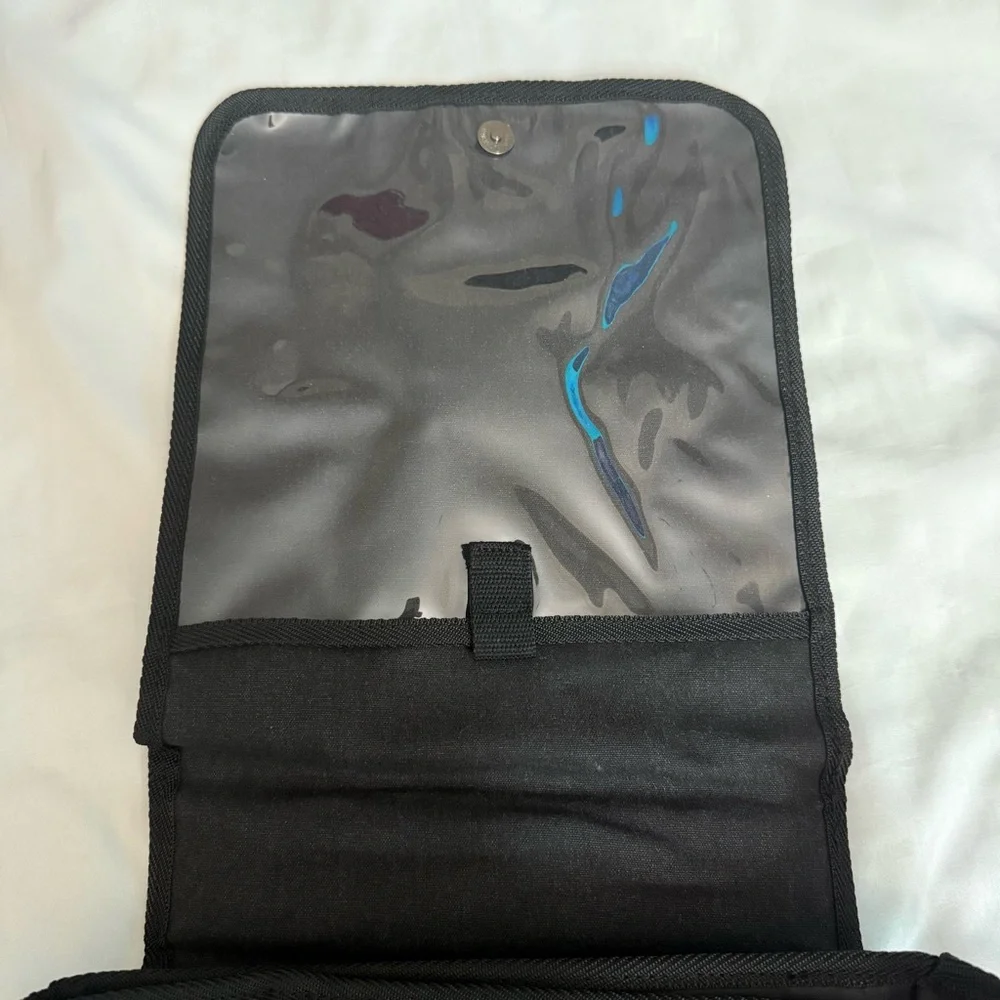 Bella Russo 14” canvas messenger bag